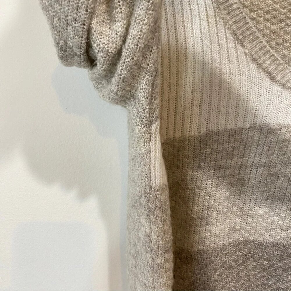 Kismet Casual V Neck Pullover Sweater in Neutral Grey Cream Colours - Picture 8 of 16